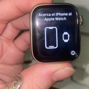 Apple Watch series 7 hold stainless steel case 41 mm.